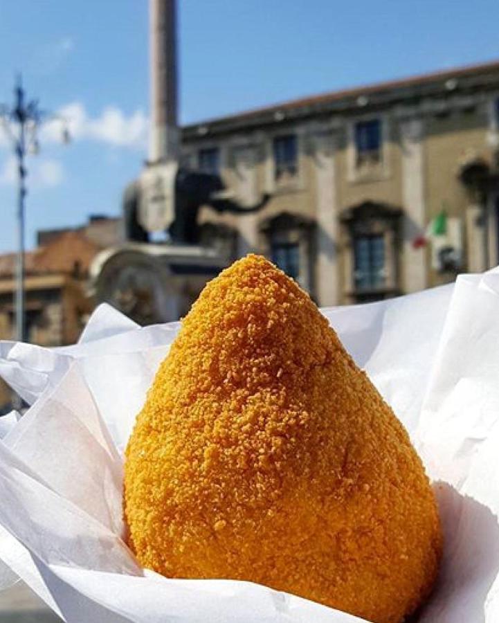 Cesare'S Home كاتانيا المظهر الخارجي الصورة