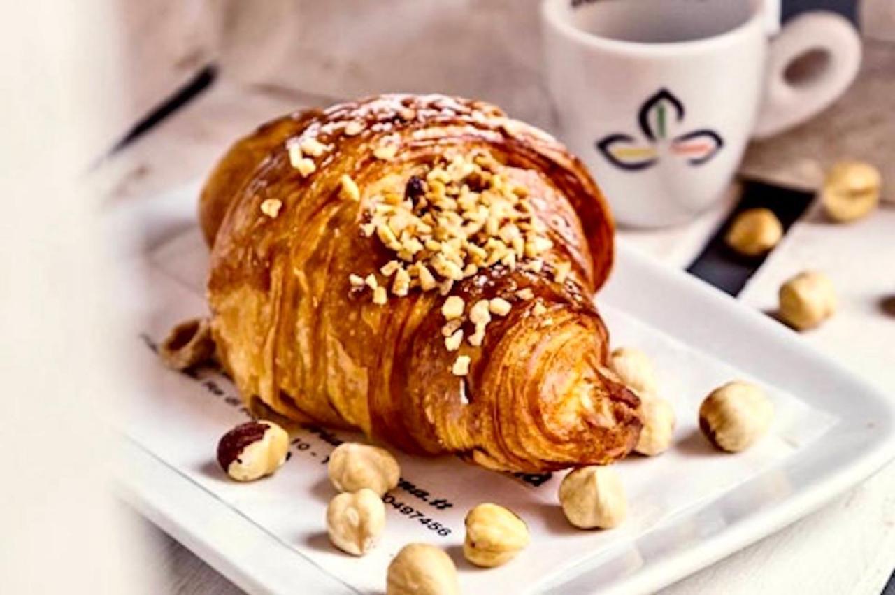 Cesare'S Home كاتانيا المظهر الخارجي الصورة